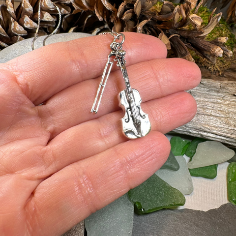 Load image into Gallery viewer, Irish Fiddle Celtic Necklace
