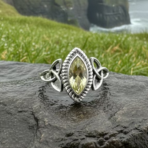 Load image into Gallery viewer, Yasmin Celtic Trinity Knot Ring
