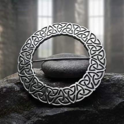 Cahir Celtic Trinity Knot Tartan Pin - Handmade in Scotland