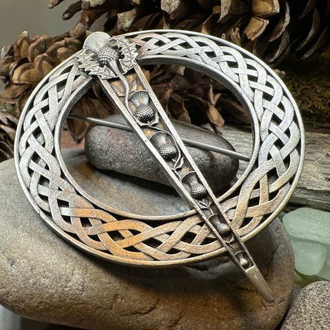 Load image into Gallery viewer, Strathclyde Thistle Tartan Pin - Handmade in Scotland

