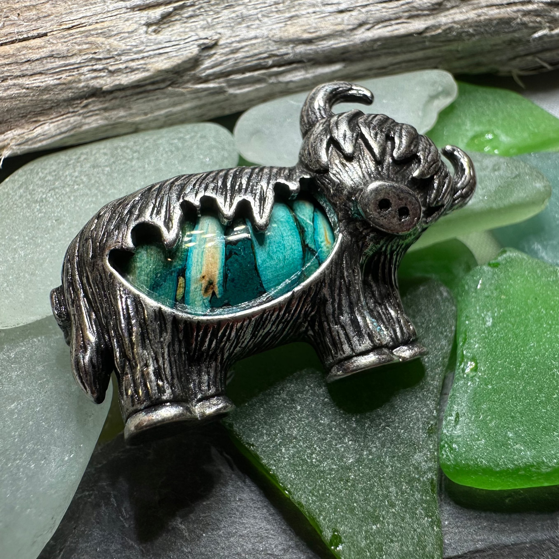 Heathergems Highland Cow Brooch - Handmade in Scotland — view 12
