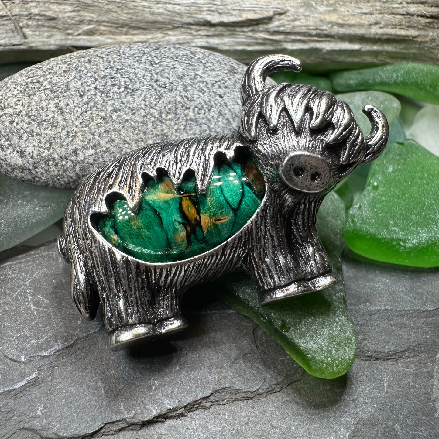 Heathergems Highland Cow Brooch - Handmade in Scotland — view 7