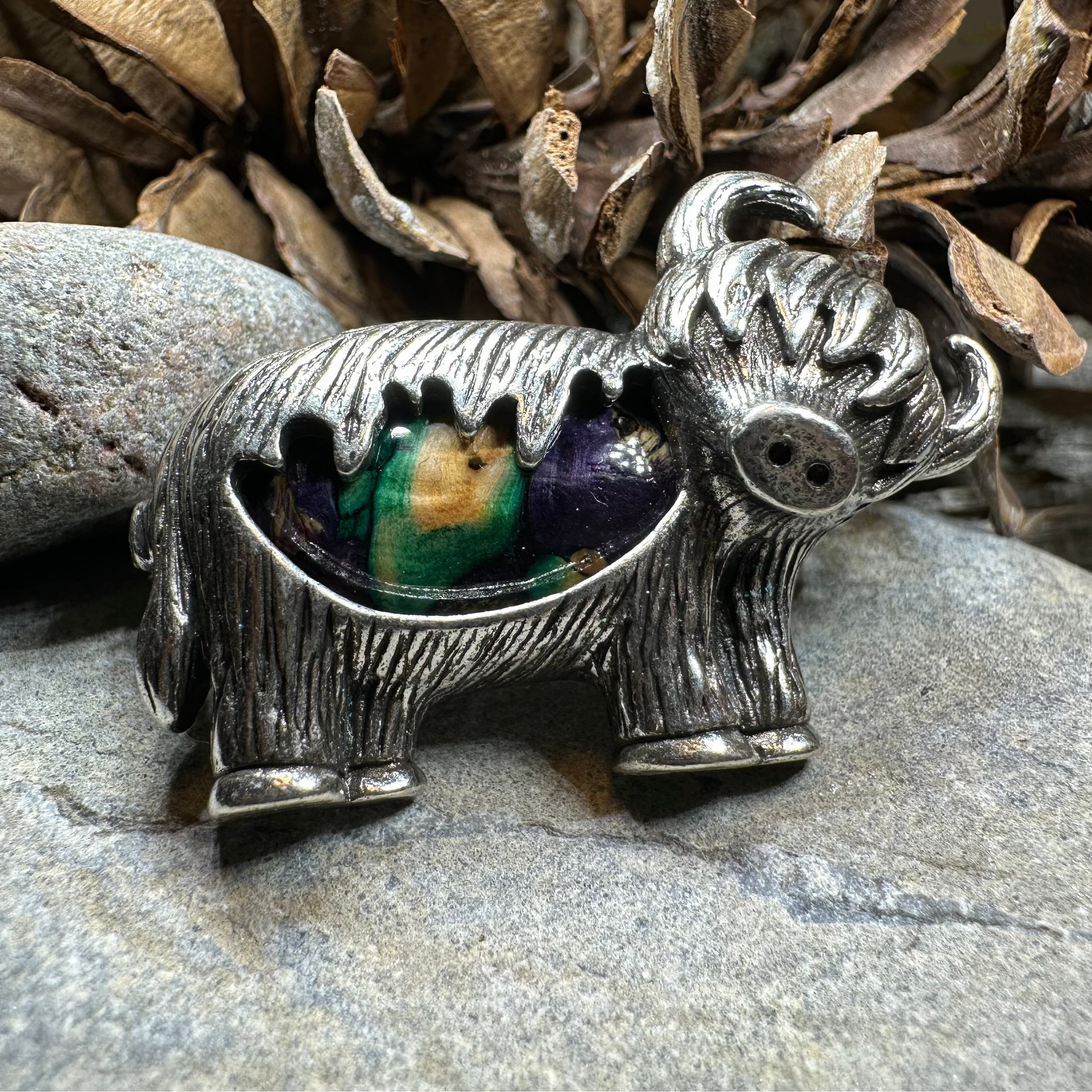 Heathergems Highland Cow Brooch - Handmade in Scotland — view 18