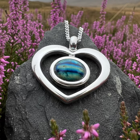 Load image into Gallery viewer, Heathergems Open Heart Necklace - Handmade in Scotland

