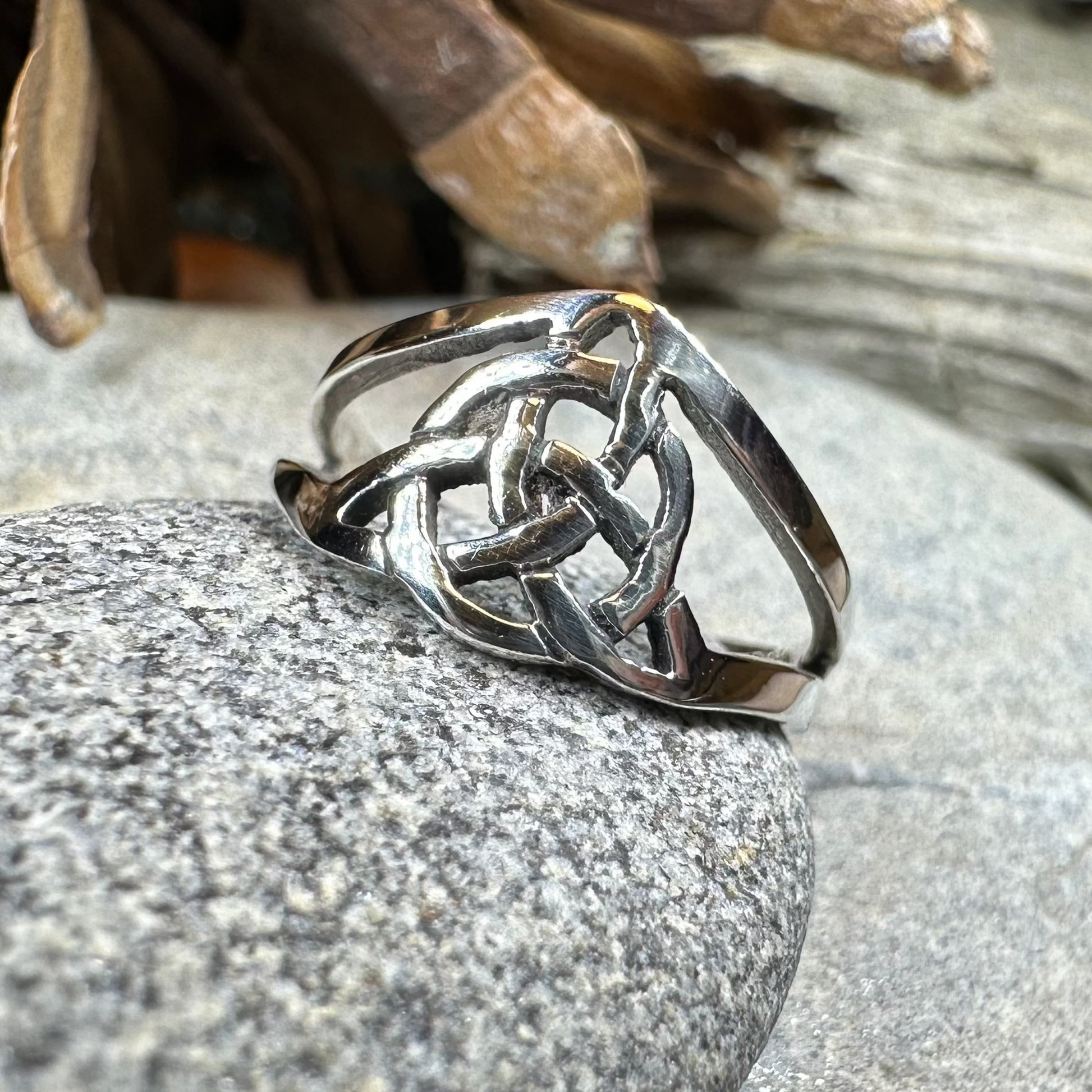 Dainty Little Celtic Ring — view 2