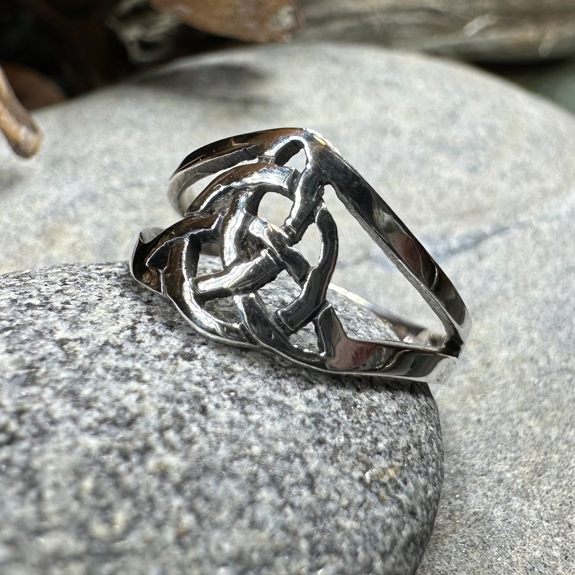 Dainty Little Celtic Ring — view 6