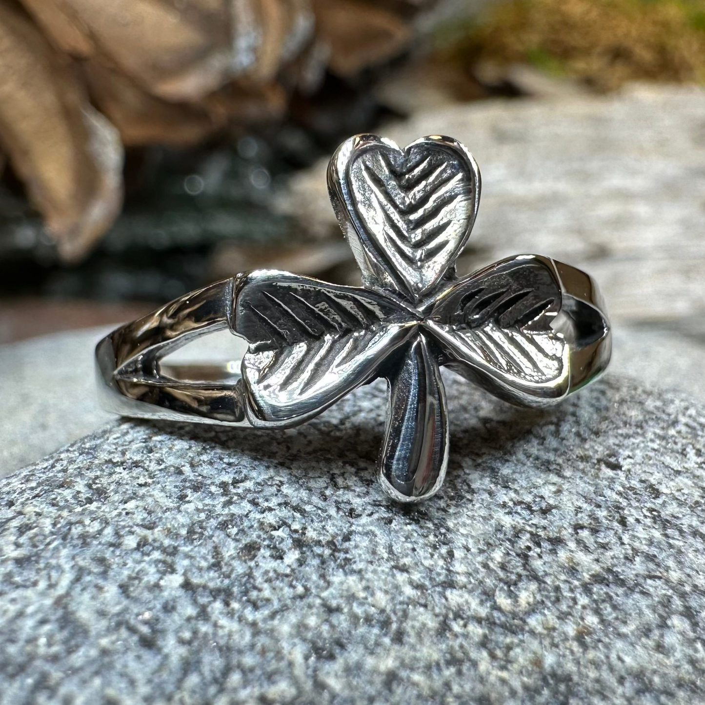 Sláinte Shamrock Celtic Ring in sterling silver