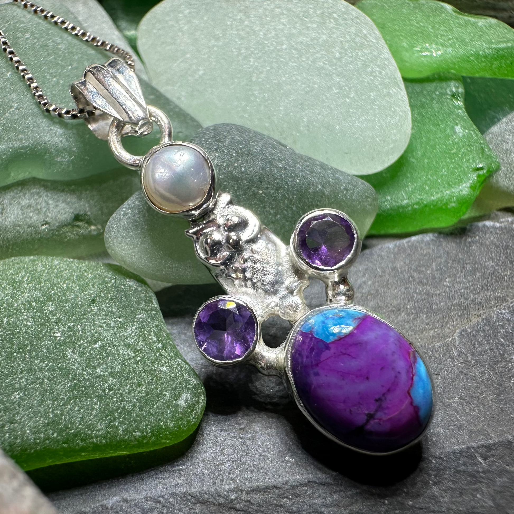 Verie Owl Necklace — view 4