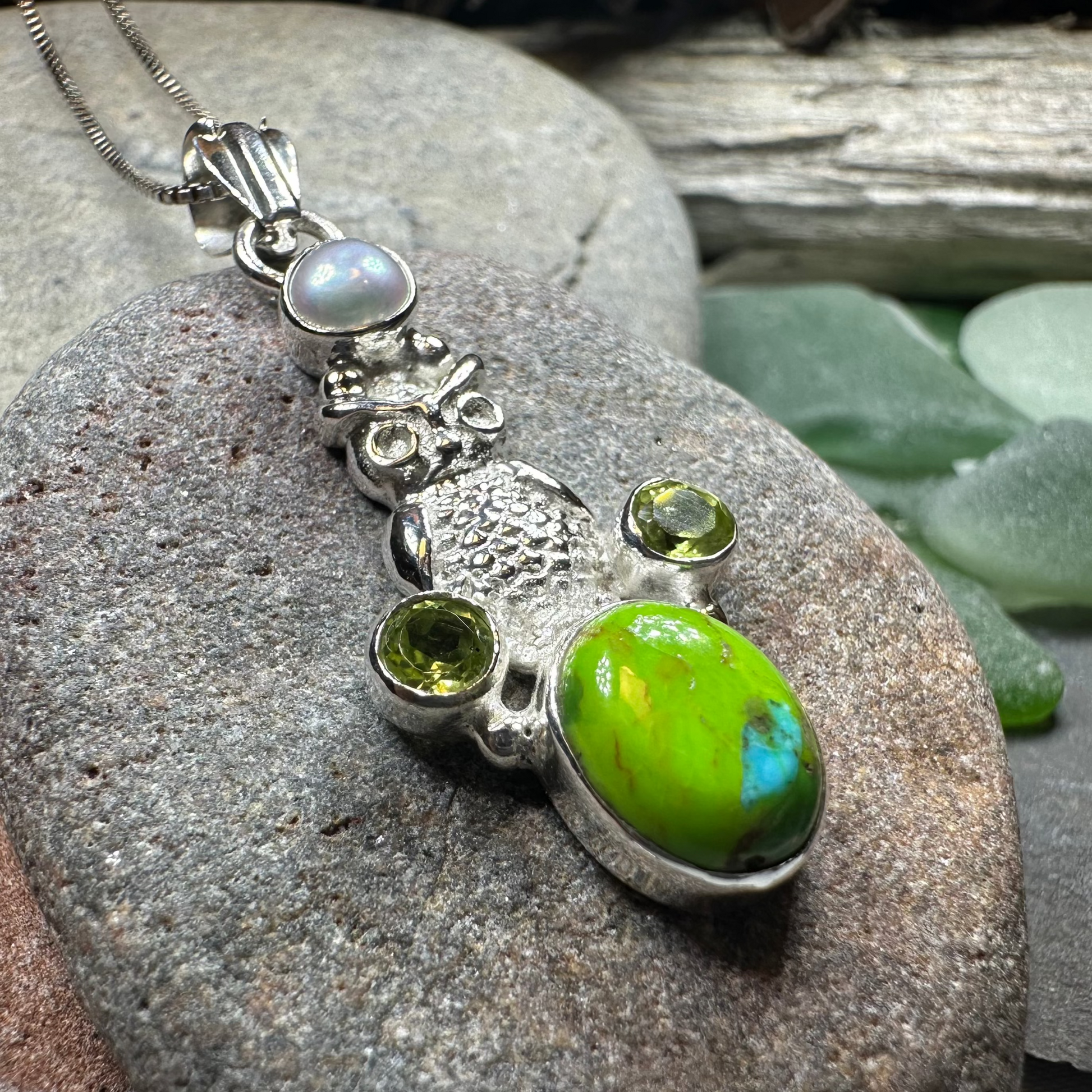 Verie Owl Necklace — view 10