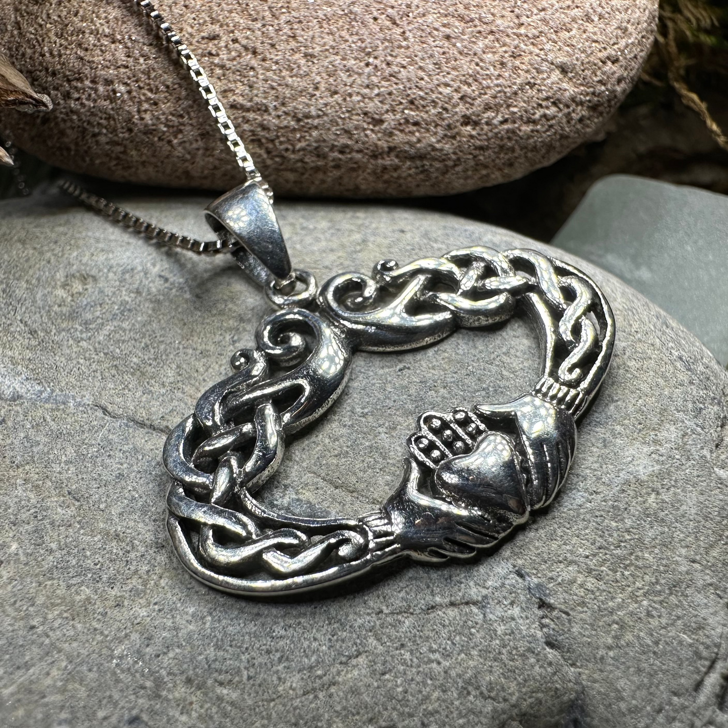 Claddagh Celtic Lace Necklace — view 4