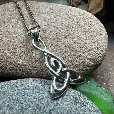 Load image into Gallery viewer, Mother's Knot Necklace
