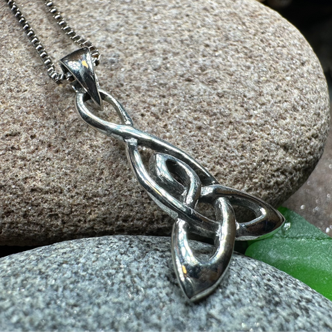 Load image into Gallery viewer, Mother's Knot Necklace
