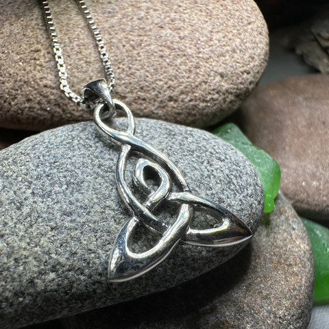Load image into Gallery viewer, Mother's Knot Necklace
