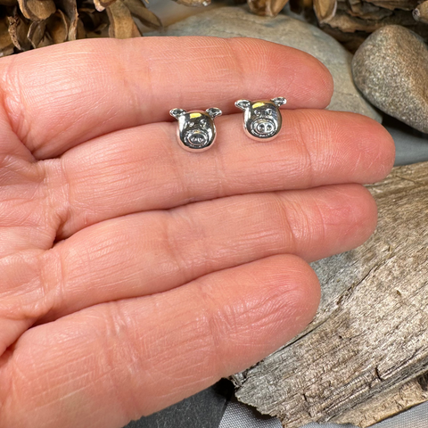 Load image into Gallery viewer, Little Piggy Stud Earrings
