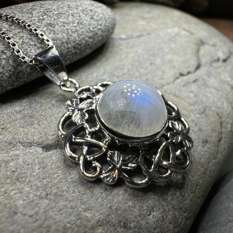 Load image into Gallery viewer, Elana Shamrock Moonstone Necklace
