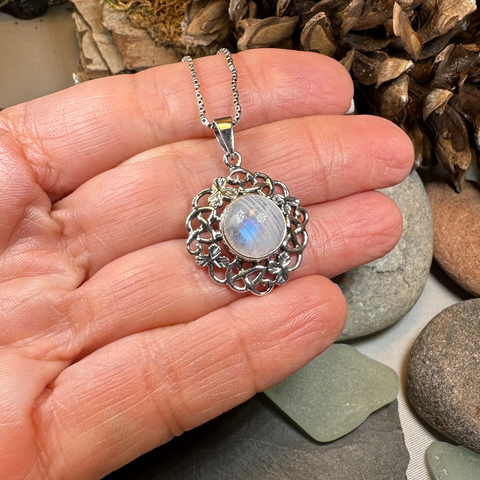 Load image into Gallery viewer, Elana Shamrock Moonstone Necklace
