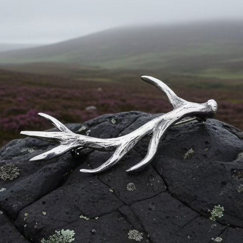 Load image into Gallery viewer, Damh Antler Kilt Pin - Handmade in Scotland
