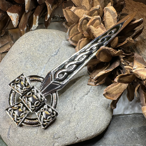 Load image into Gallery viewer, Classic Celtic Cross Kilt Pin

