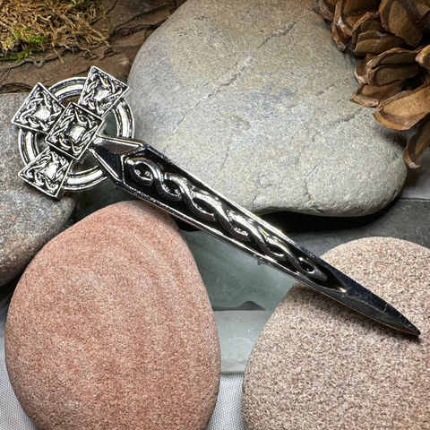 Load image into Gallery viewer, Classic Celtic Cross Kilt Pin

