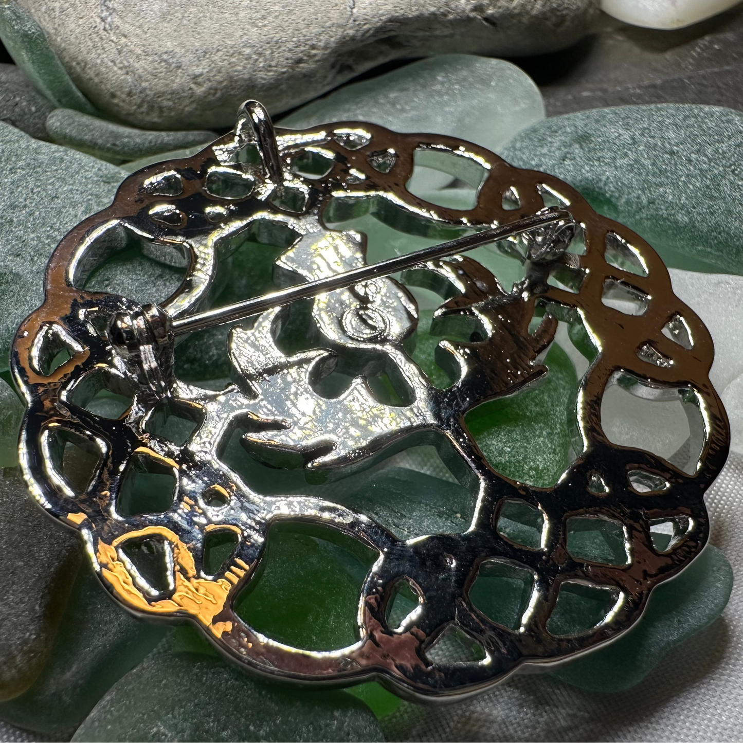 Scottish Thistle Brooch with Celtic Knotwork — view 8