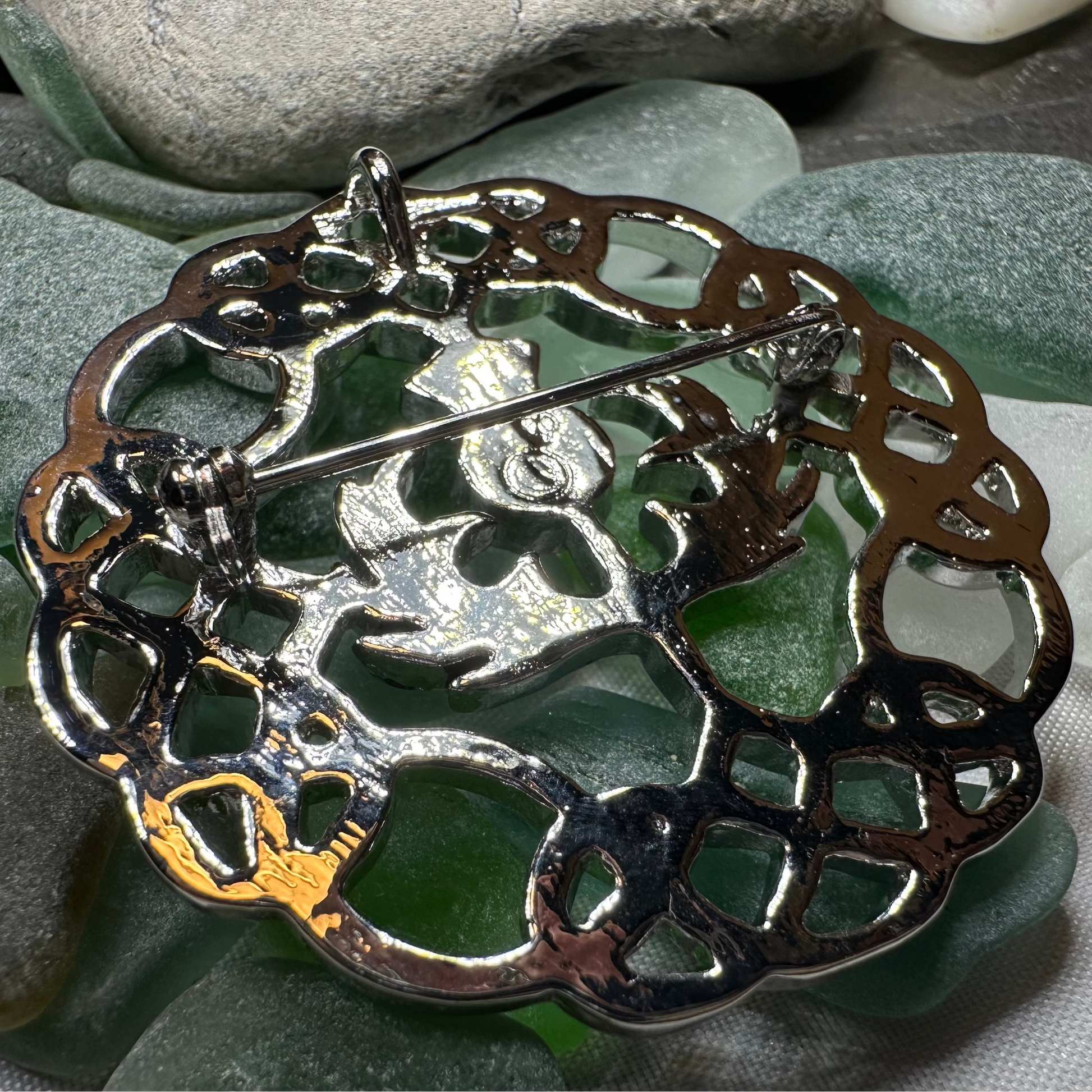 Scottish Thistle Brooch with Celtic Knotwork — view 8