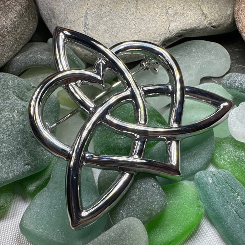 Load image into Gallery viewer, Celtic Love Knot Brooch
