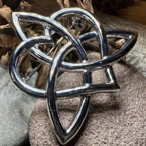 Load image into Gallery viewer, Celtic Love Knot Brooch
