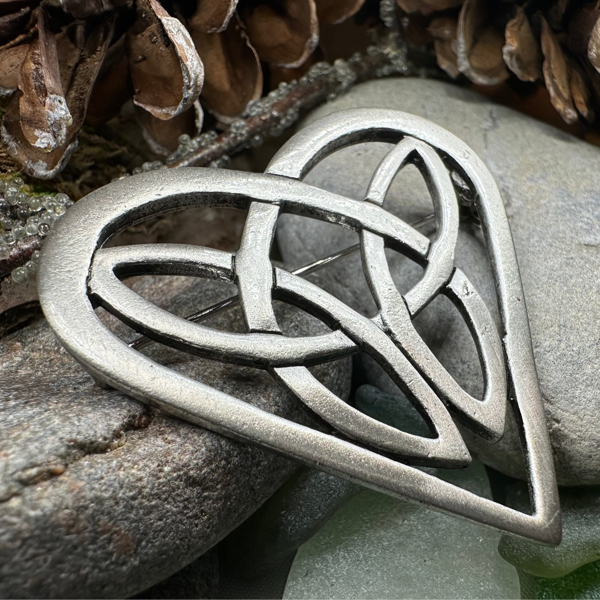 Everheart Celtic Heart Brooch in Pewter — view 9