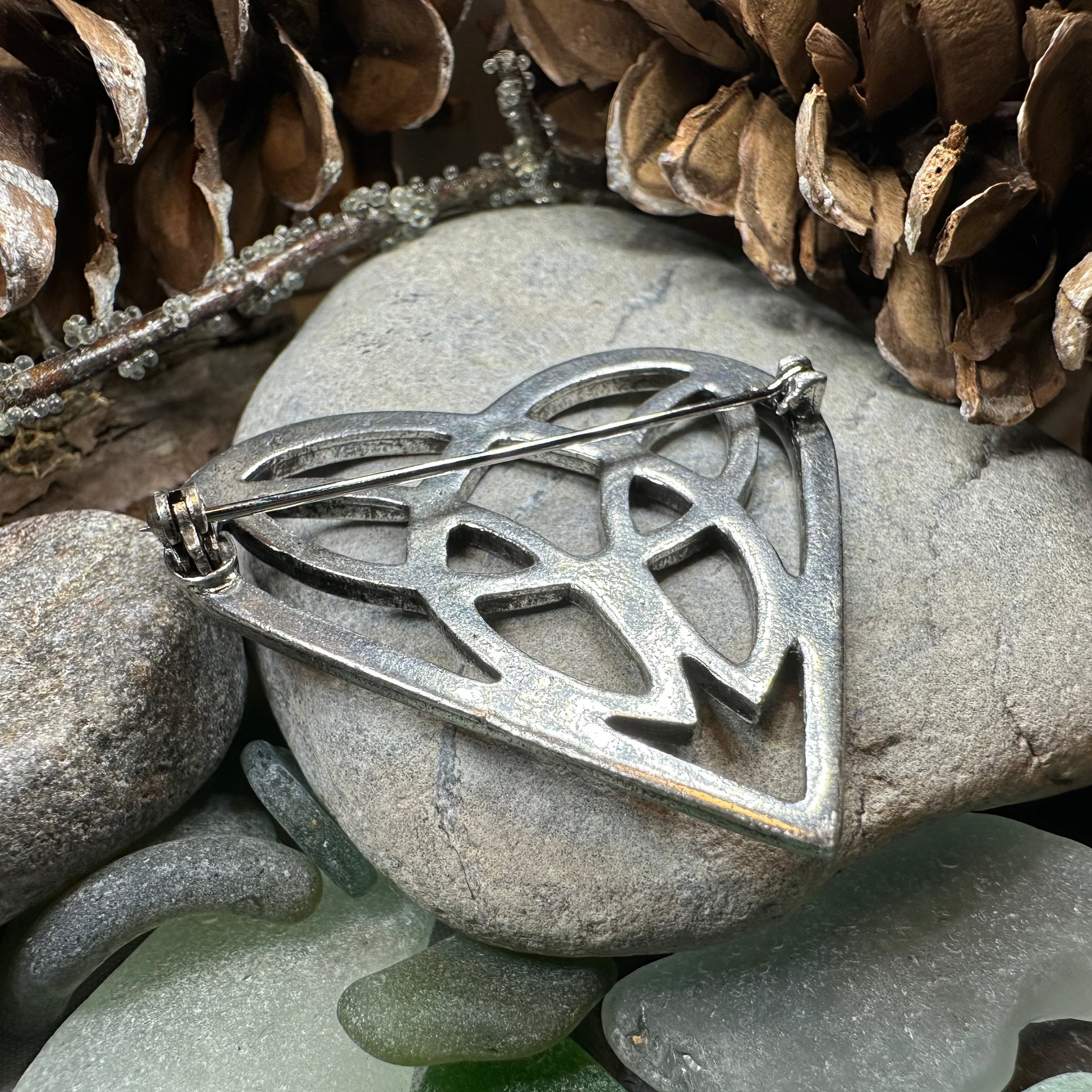 Everheart Celtic Heart Brooch in Pewter — view 5