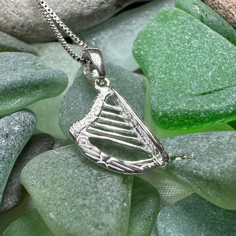 Load image into Gallery viewer, Petite Irish Harp Necklace
