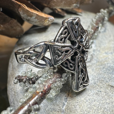 Load image into Gallery viewer, Classic Celtic Cross Ring
