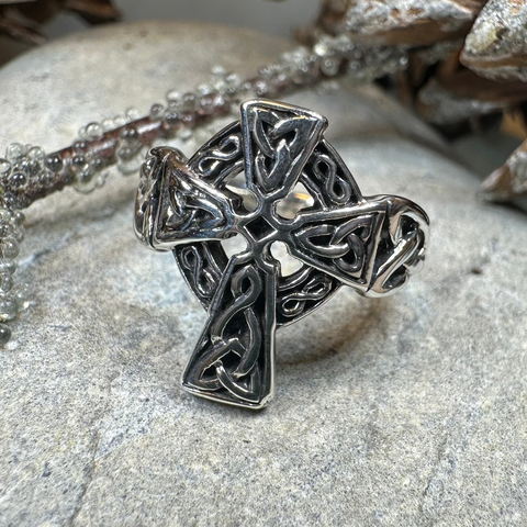Load image into Gallery viewer, Classic Celtic Cross Ring
