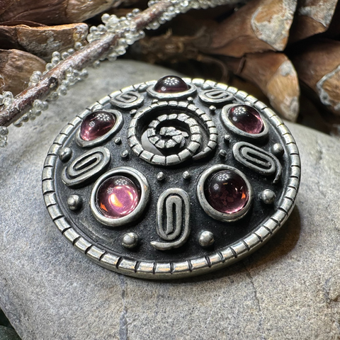 Load image into Gallery viewer, Nightfall Celtic Knot Brooch - Handmade in Scotland
