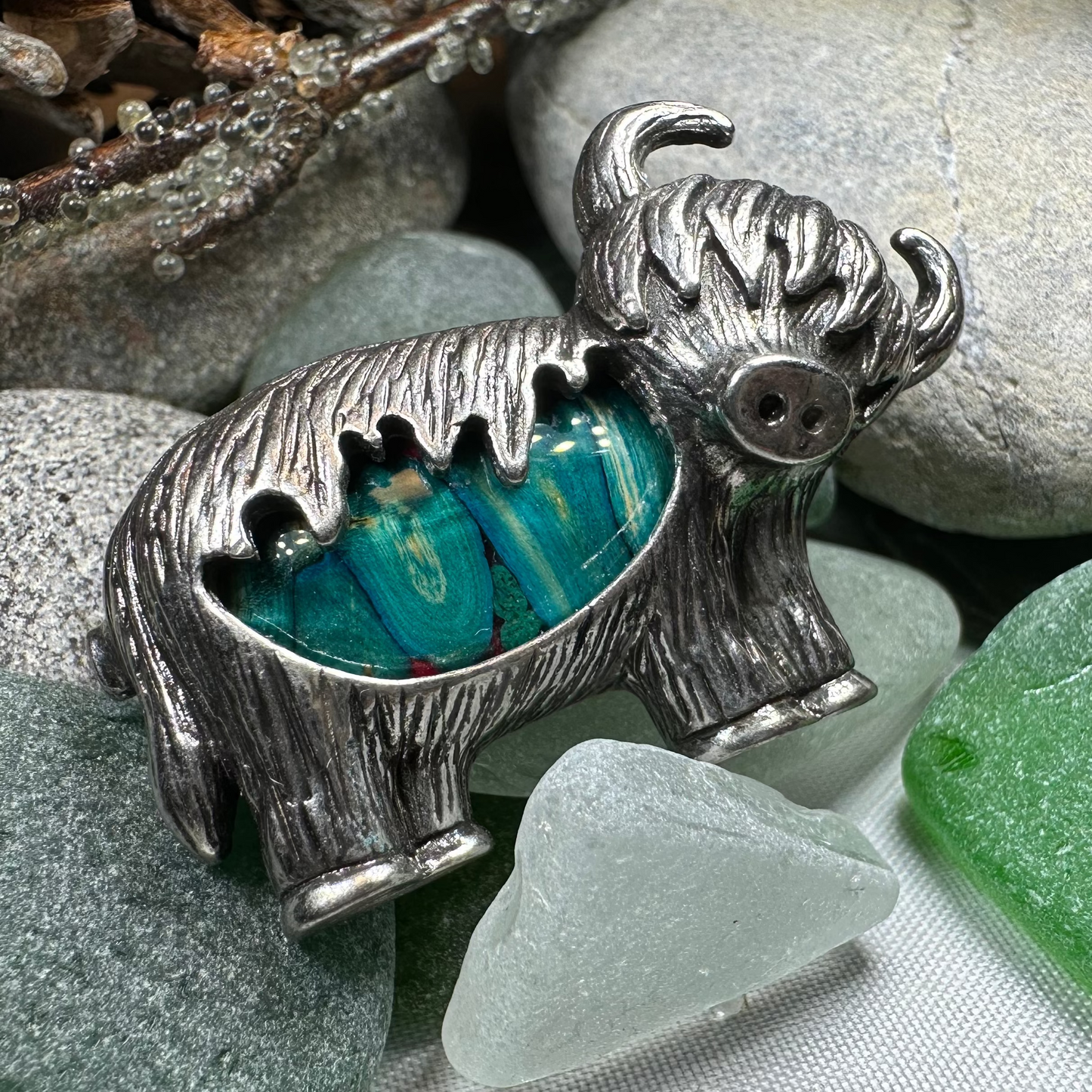 Heathergems Highland Cow Brooch - Handmade in Scotland — view 14