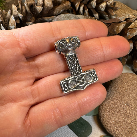 Load image into Gallery viewer, Buri Thor's Hammer Necklace
