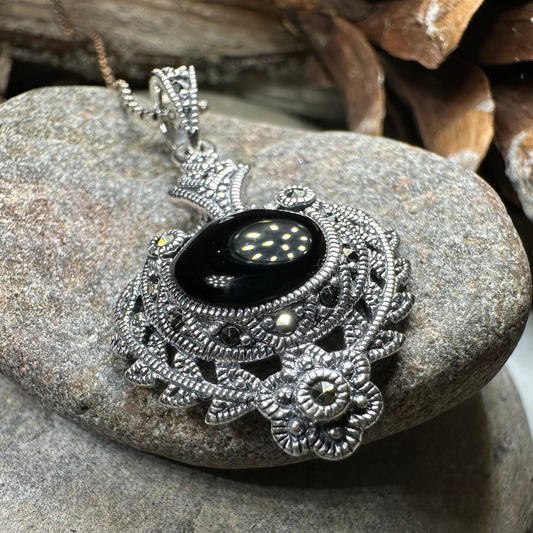 Vintage Onyx Celtic Necklace