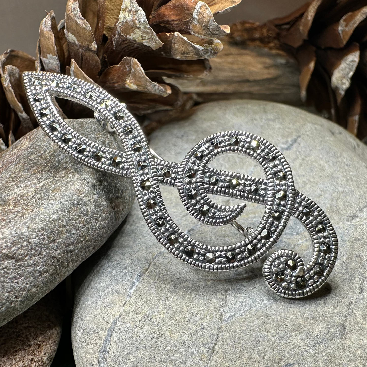 Prima Donna Music Note Brooch