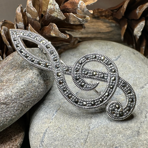 Load image into Gallery viewer, Prima Donna Music Note Brooch
