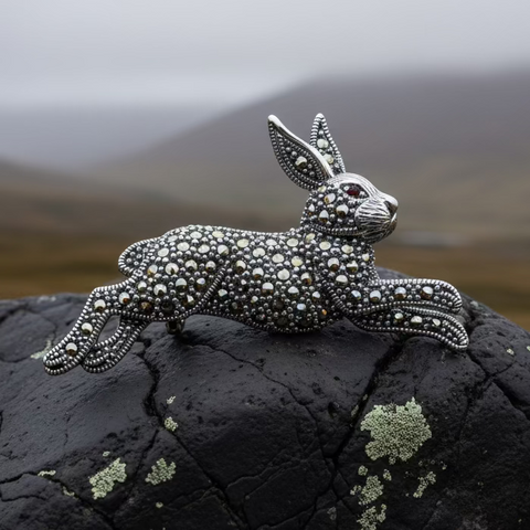 Load image into Gallery viewer, Coinín Marcasite Rabbit Brooch in Sterling Silver
