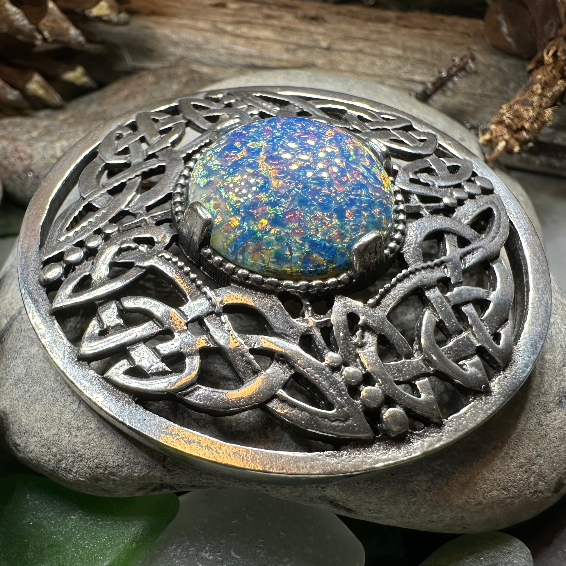 Cruithne Celtic Knot Brooch — view 13