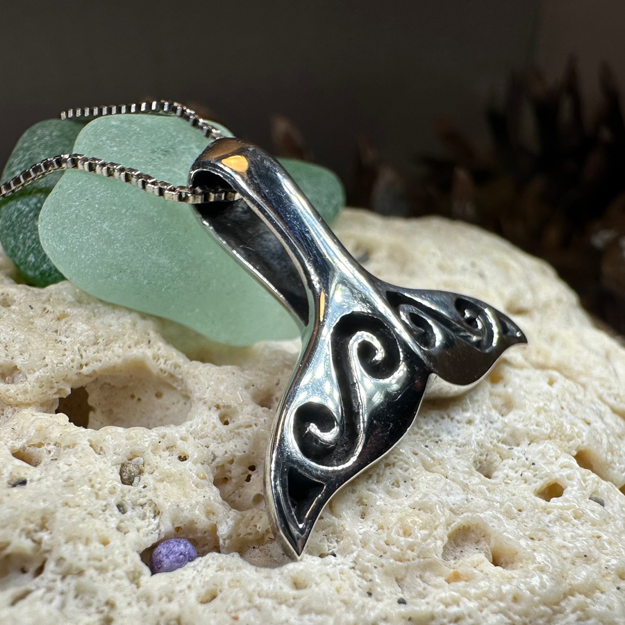 Míol Mór Whale Tail Necklace