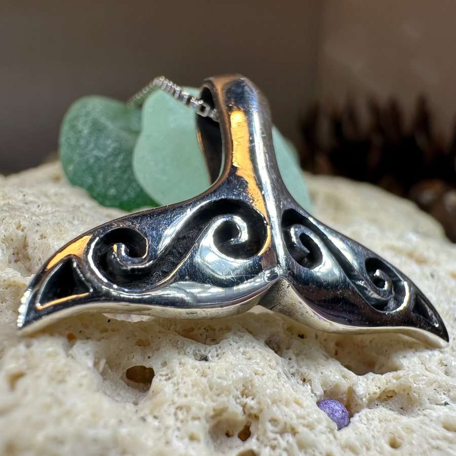 Míol Mór Whale Tail Necklace