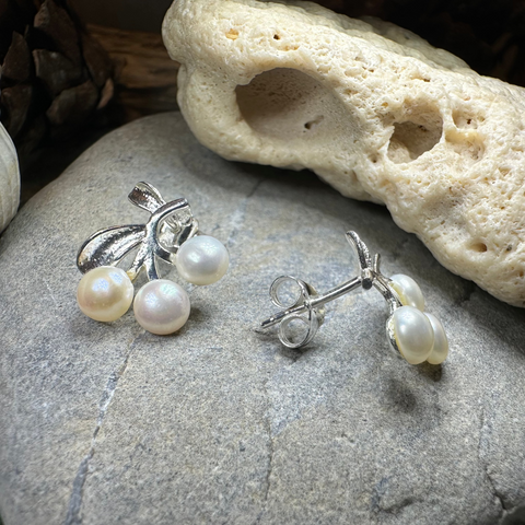 Load image into Gallery viewer, Pearl Bayberry Earrings
