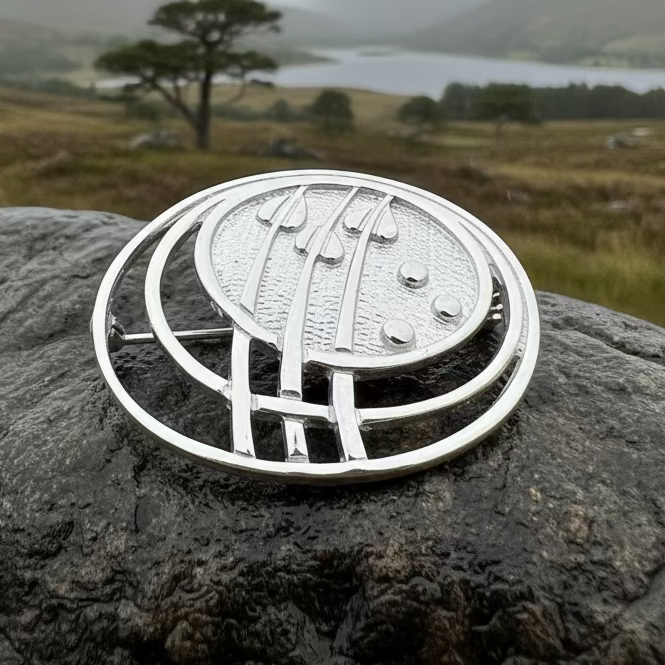 Scottish Mackintosh Leaves Brooch - Handmade in Scotland