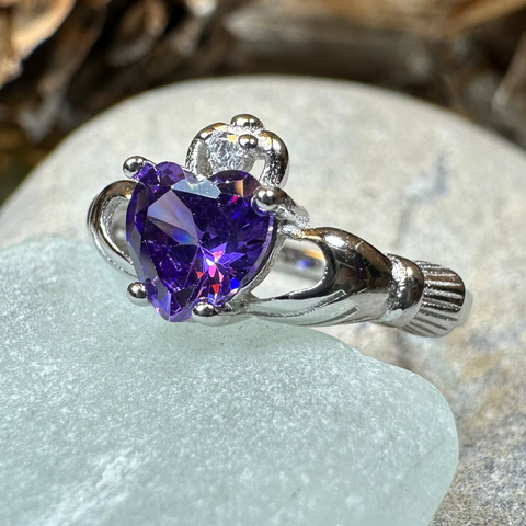 Load image into Gallery viewer, Purple Heart Claddagh Ring
