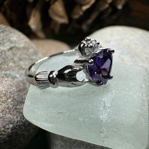 Load image into Gallery viewer, Purple Heart Claddagh Ring
