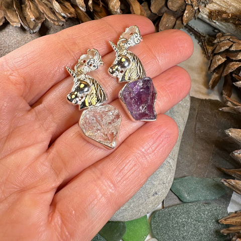 Load image into Gallery viewer, Shailey Unicorn Necklace
