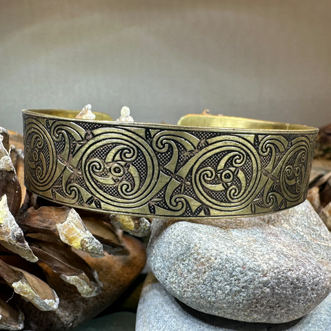Load image into Gallery viewer, Evolution Bronze Celtic Cuff Bracelet
