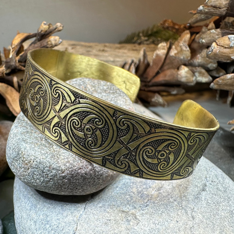Load image into Gallery viewer, Evolution Bronze Celtic Cuff Bracelet
