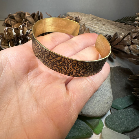 Load image into Gallery viewer, Evolution Bronze Celtic Cuff Bracelet
